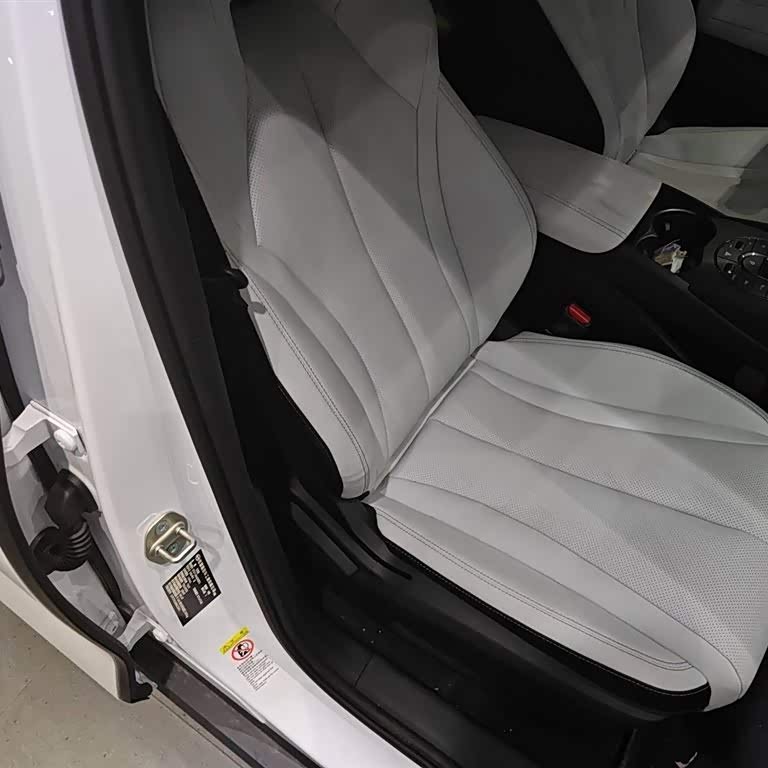 Haibao 06 New Energy 2024 DM-i 80KM Luxury Edition Haibao 06 New Energy 2024 DM-i 80KM Luxury Edition