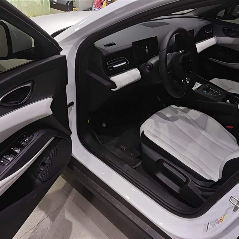 Haibao 06 New Energy 2024 DM-i 80KM Luxury Edition Haibao 06 New Energy 2024 DM-i 80KM Luxury Edition