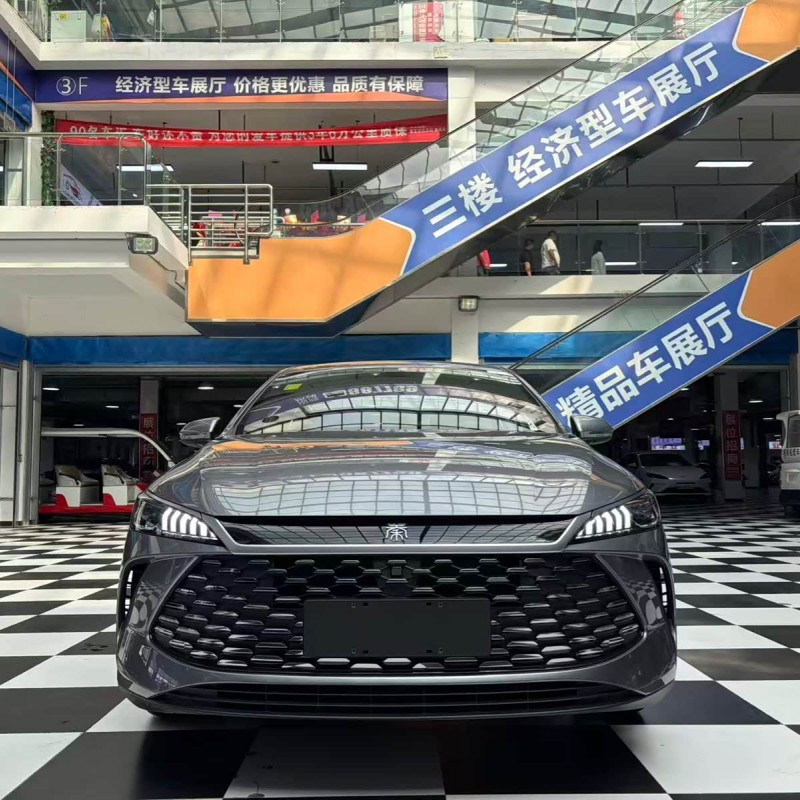 Qin PLUS 2025 DM-i Intelligent Driving Edition 55KM Leading Edition Qin PLUS 2025 DM-i Intelligent Driving Edition 55KM Leading Edition