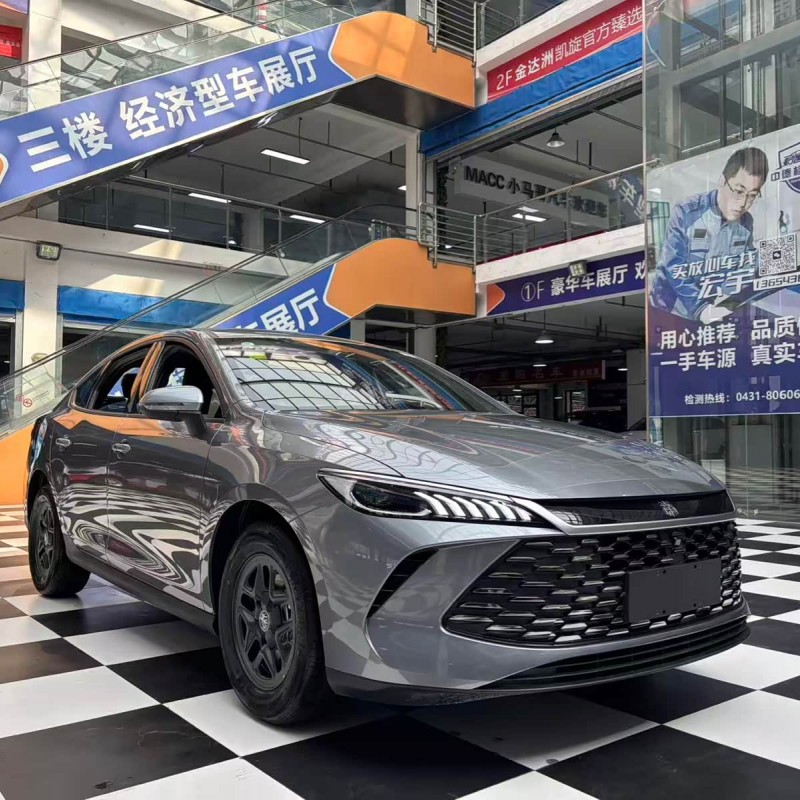 Qin PLUS 2025 DM-i Intelligent Driving Edition 55KM Leading Edition Qin PLUS 2025 DM-i Intelligent Driving Edition 55KM Leading Edition