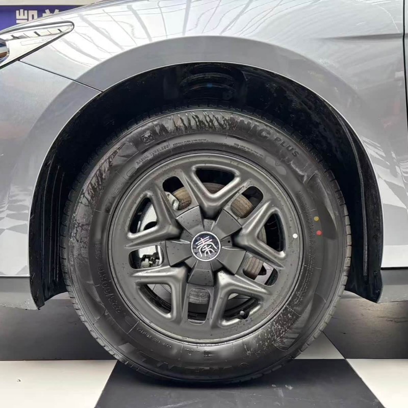 Qin PLUS 2025 DM-i Intelligent Driving Edition 55KM Leading Edition Qin PLUS 2025 DM-i Intelligent Driving Edition 55KM Leading Edition
