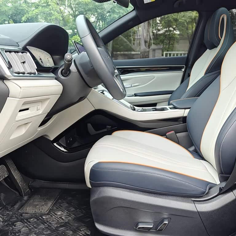 Song PLUS New Energy 2023 Champion Edition DM-i 110KM Flagship PLUS Song PLUS New Energy 2023 Champion Edition DM-i 110KM Flagship PLUS