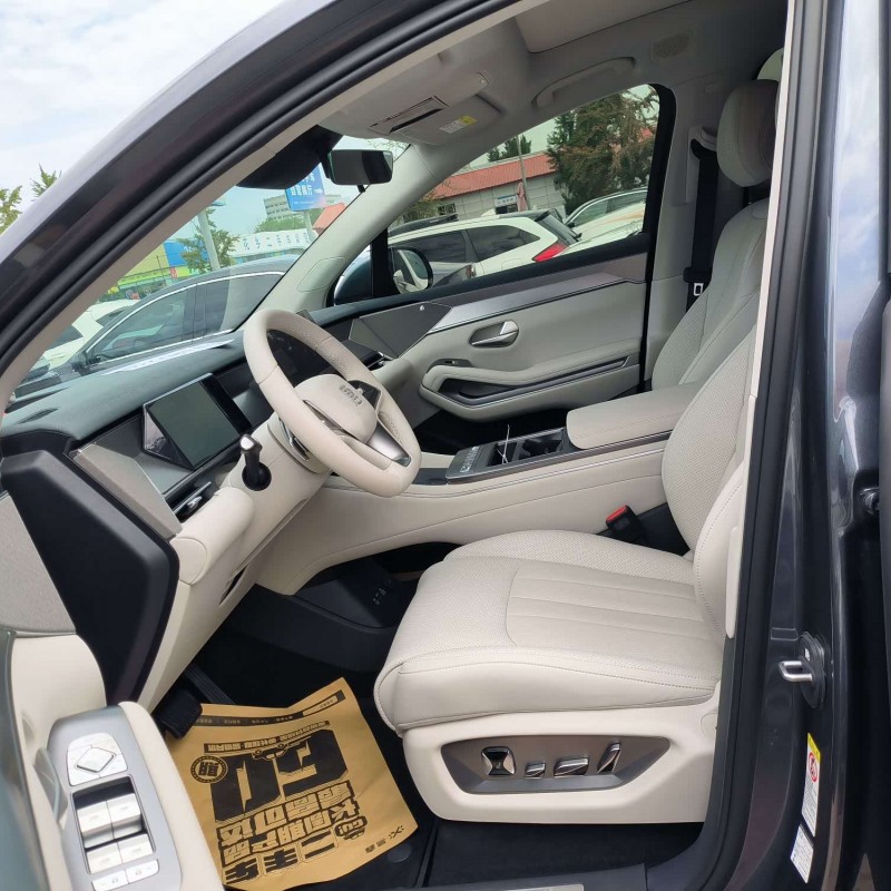Tang L 2025 DM 215KM LiDAR Flagship Model Tang L 2025 DM 215KM LiDAR Flagship Model