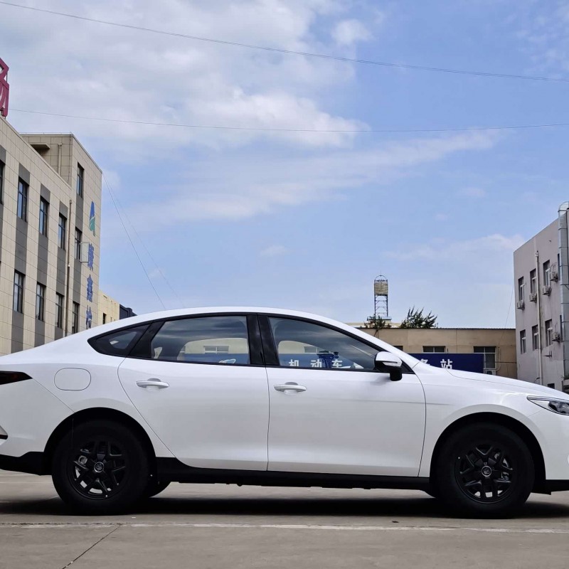 Qin PLUS 2025 DM-i Intelligent Driving Edition 55KM Leading Edition Qin PLUS 2025 DM-i Intelligent Driving Edition 55KM Leading Edition