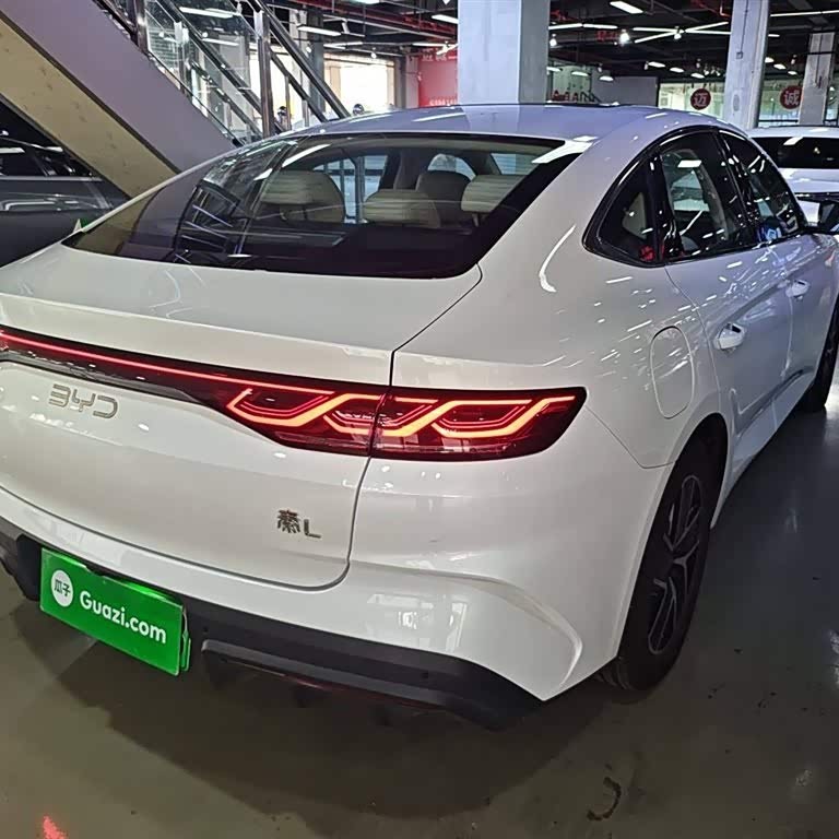 Qin L 2024 DM-i 120KM Beyond Edition Qin L 2024 DM-i 120KM Beyond Edition