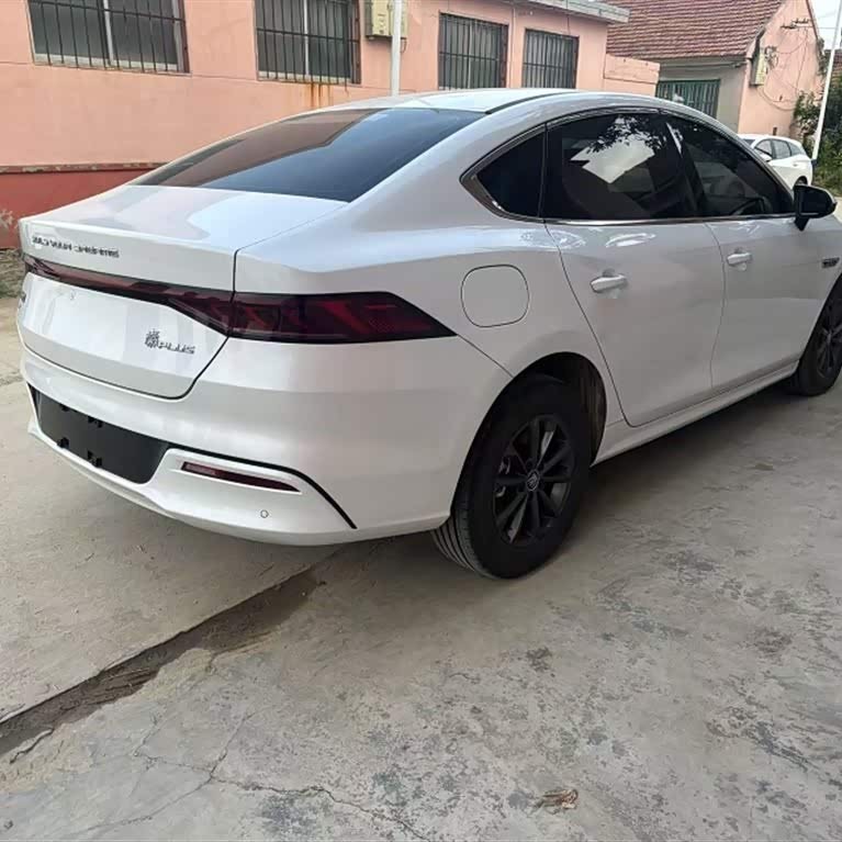 Qin PLUS 2023 Champion Edition EV 420KM Leading Edition Qin PLUS 2023 Champion Edition EV 420KM Leading Edition