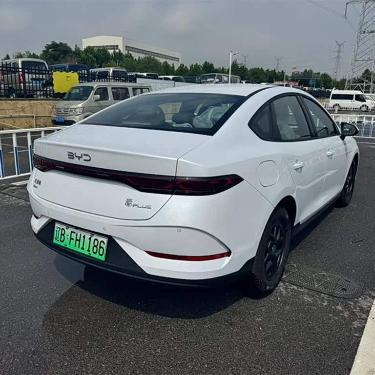 Qin PLUS 2025 DM-i Intelligent Driving Edition 55KM Beyond Edition Qin PLUS 2025 DM-i Intelligent Driving Edition 55KM Beyond Edition
