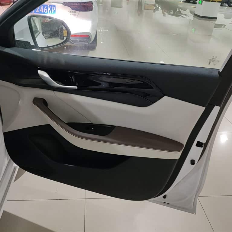 Qin PLUS 2024 Honor Edition DM-i 55KM Leading Edition Qin PLUS 2024 Honor Edition DM-i 55KM Leading Edition
