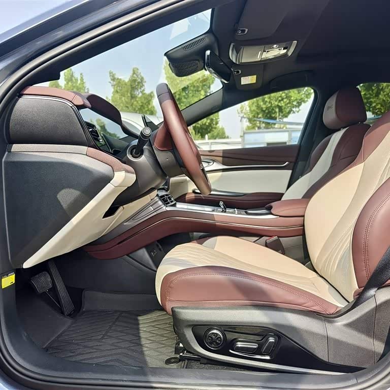 Haima 2023 DM-i 1.5T 121km Flagship Model Haima 2023 DM-i 1.5T 121km Flagship Model