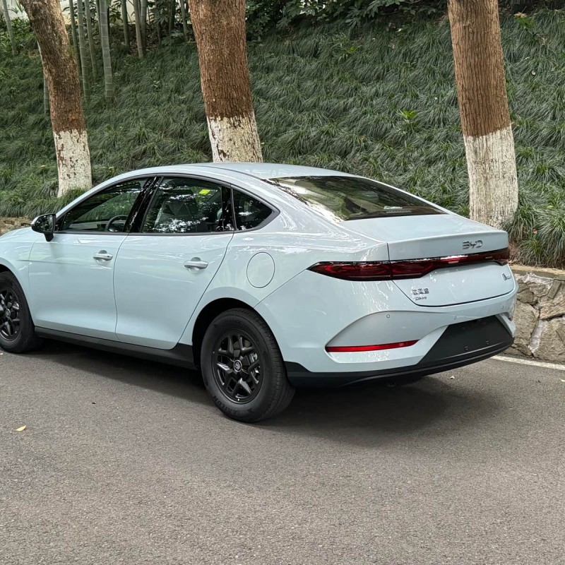 Qin PLUS 2025 DM-i Intelligent Driving Edition 55KM Leading Edition Qin PLUS 2025 DM-i Intelligent Driving Edition 55KM Leading Edition