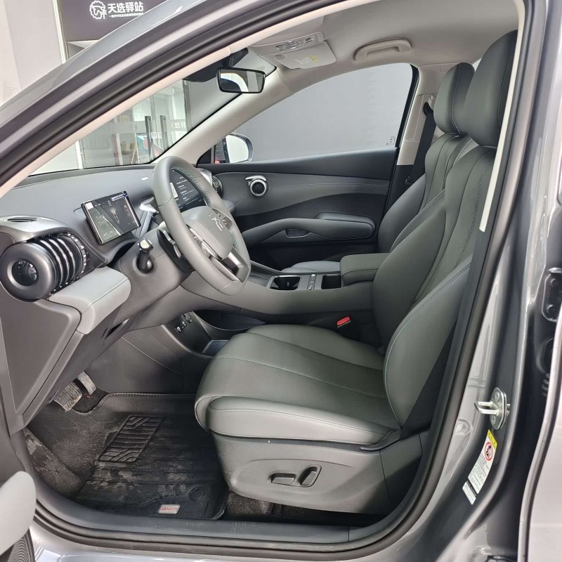 Yuan PLUS 2025 Smart Driving Edition 510KM Leading Edition Yuan PLUS 2025 Smart Driving Edition 510KM Leading Edition