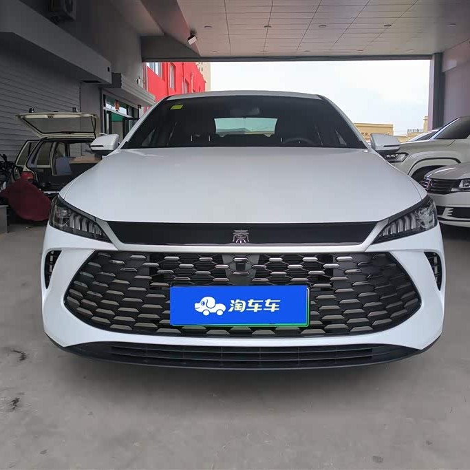 Qin PLUS 2025 DM-i Intelligent Driving Edition 55KM Leading Edition Qin PLUS 2025 DM-i Intelligent Driving Edition 55KM Leading Edition