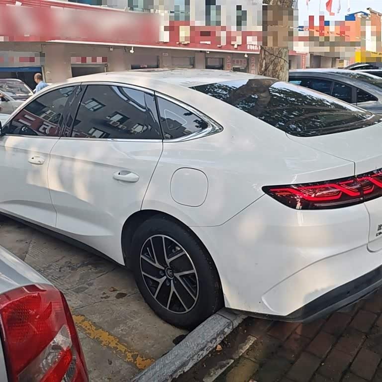 Qin L 2024 DM-i 120KM Beyond Edition Qin L 2024 DM-i 120KM Beyond Edition