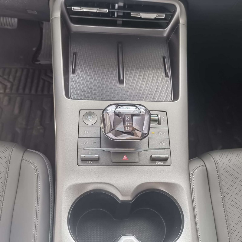 Qin PLUS 2025 DM-i Intelligent Driving Edition 55KM Leading Edition Qin PLUS 2025 DM-i Intelligent Driving Edition 55KM Leading Edition