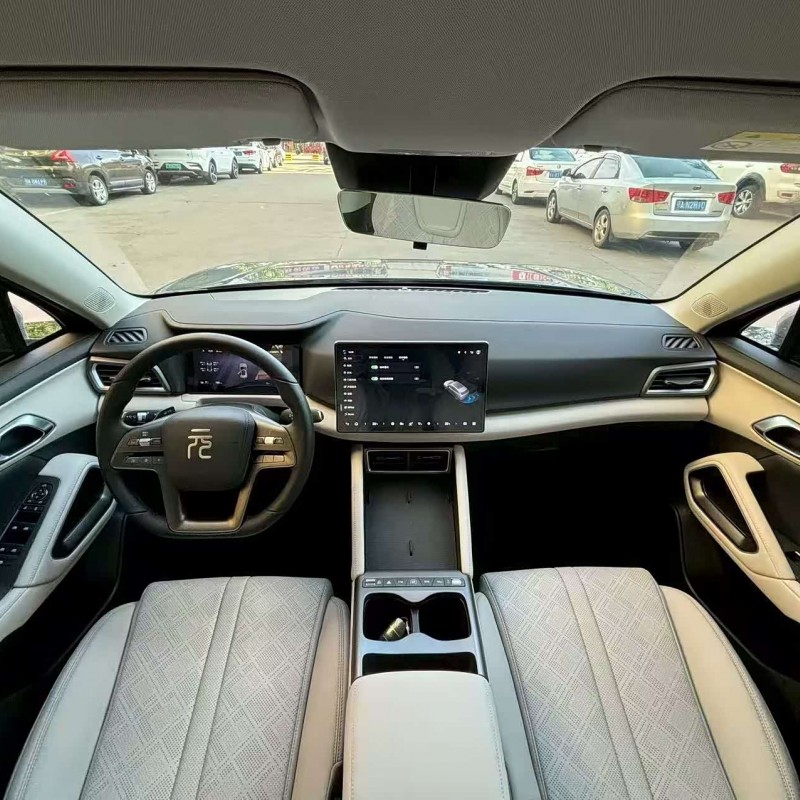 Yuan UP 2025 Smart Driving Edition 401KM Vitality Edition Yuan UP 2025 Smart Driving Edition 401KM Vitality Edition