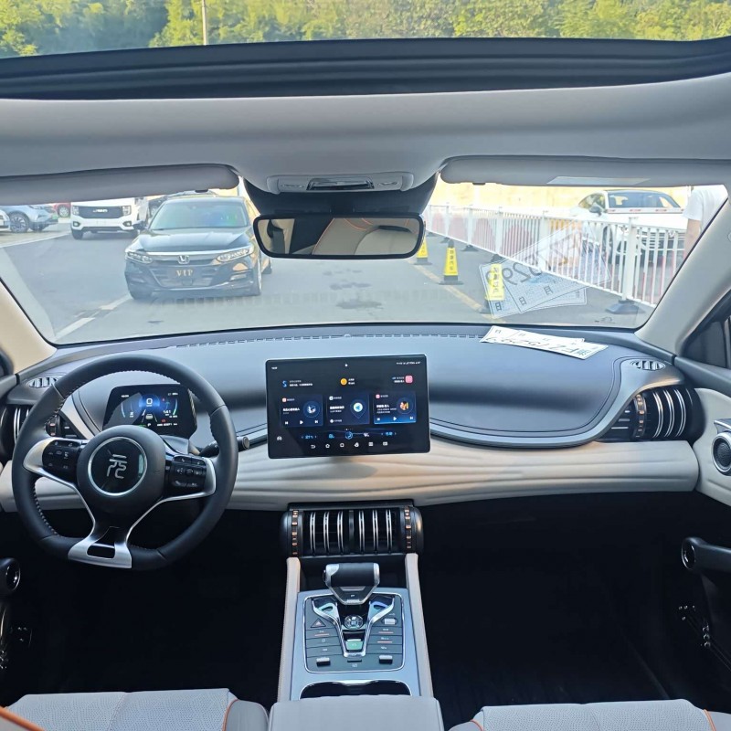 Yuan PLUS 2024 Glory Edition 430KM Beyond Edition -gray Yuan PLUS 2024 Glory Edition 430KM Beyond Edition -gray